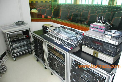 專業(yè)露天舞臺與燈光音響設備出租服務